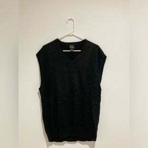 Jos A Bank Sleeveless V neck Sweater